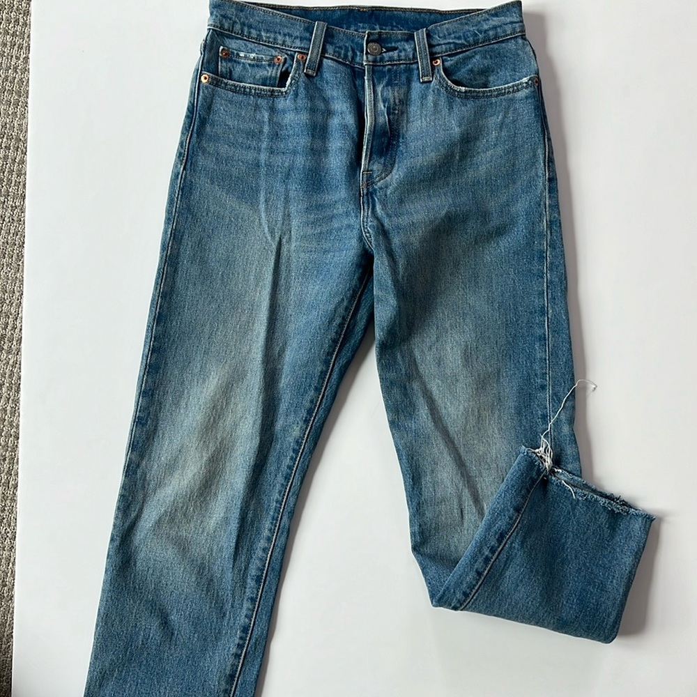 Levi’s Frey hem cropped denim jeans